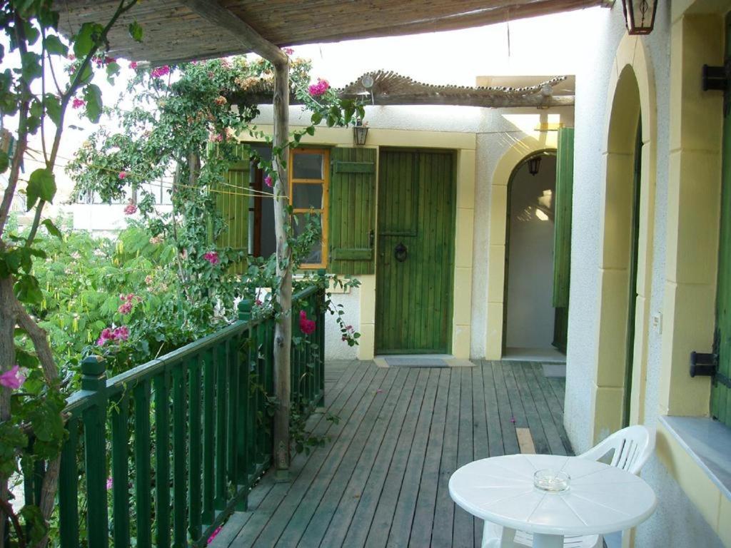 ホテル Cretanhouse ミルトス エクステリア 写真